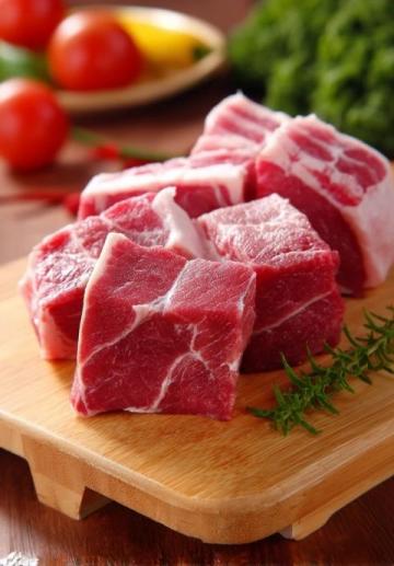 玉林石南白切香肉，夏日佳肴.