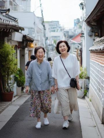 李大姐喜迎婆婆89歲壽辰,攜夫返鄉探親孝心滿滿