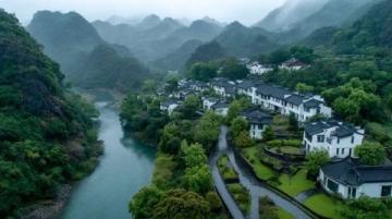 貴陽(yáng)四絕：黔靈山生態(tài)仙境游、青巖古鎮(zhèn)古韻探秘、甲秀樓夜色璀璨、民生路美食天堂
