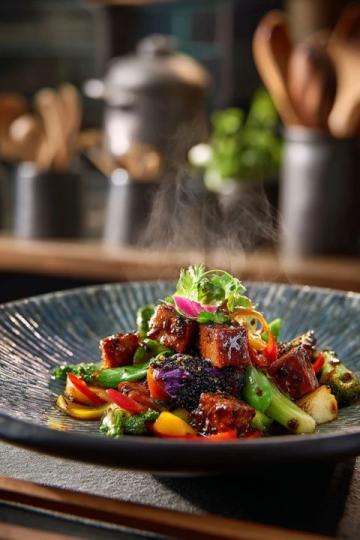 縣城醫(yī)院周邊美食價(jià)格調(diào)查：豆腐炒肉16元、苦瓜炒蛋13元公道嗎？