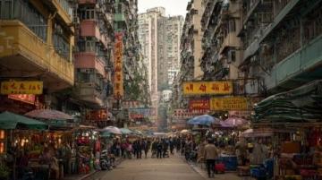 香港回歸20年之際,福田口岸至香港市區的交通方式有了兩個選擇：老路還是新路？