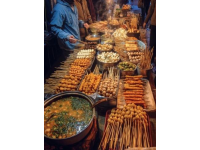 不出國也能體驗異域風情，西雙版納夜市帶你游六國美食圈