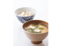 白菜豆腐三鮮湯：簡單營養(yǎng)，全家適宜的養(yǎng)生佳品