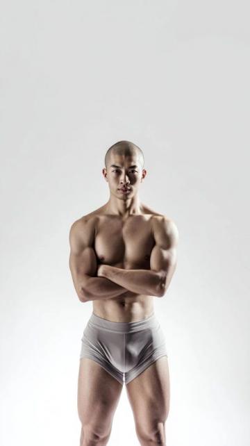 揭秘！腹肌達人曝肥娟隱藏技能，曾是縫紉高手令人驚訝