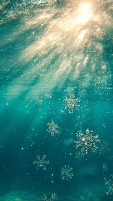 大理,雪花中的日光。