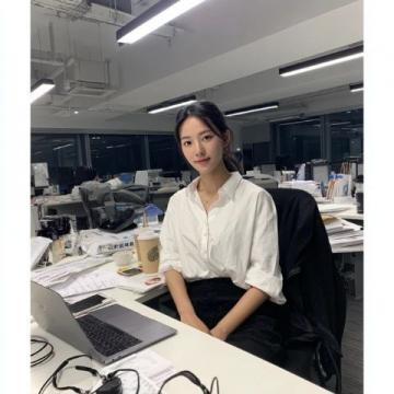 我以前在江門(mén)上班的時(shí)候，公司在中遠(yuǎn)大廈,有時(shí)候聯(lián)系的客戶(hù)在地球的那一邊