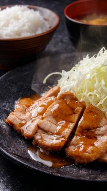 阿秋美食記:烤豬肉香芋盛宴與芹菜鮮肉的美味邂逅