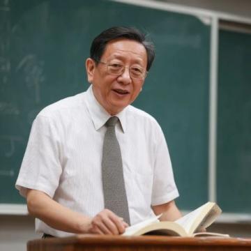 退休教師遇困境，中牟公安援手送溫暖