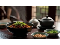 美食愛好者心中的雜醬面：情感、記憶和傳承