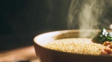 夏日里的清涼甜蜜：一碗四果湯品味閩南風情