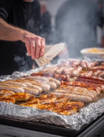 欽州早市的煙火與美味：豬腳粉、五色糯米飯的誘人邂逅