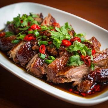 陽(yáng)朔啤酒魚(yú)復(fù)刻秘籍：鮮辣美味的魚(yú)肉料理與啤酒的完美融合