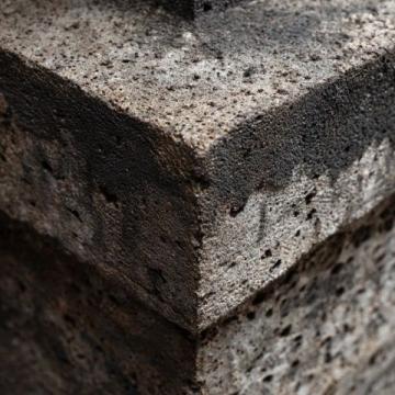 墻固就是指水泥、混凝土等建筑材料固化后的硬性物質。
