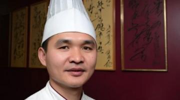 張姐的丈夫李哥鐵了心要投身餐飲行業,在市中心商業街盤下一家店面