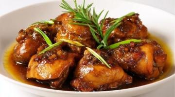 一塊豬肉如何成就中華美食傳奇？千年不衰的東坡肉