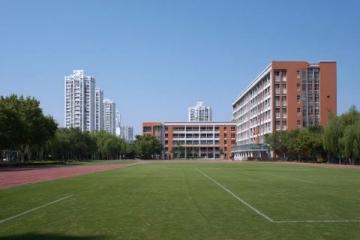 2007年，一理科生，高考成績492，當時四川二本線475，超過二本線17分