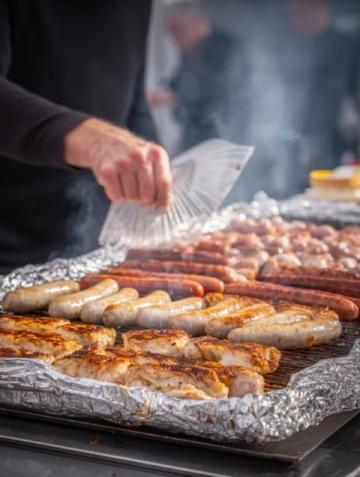 欽州早市的煙火與美味：豬腳粉、五色糯米飯的誘人邂逅