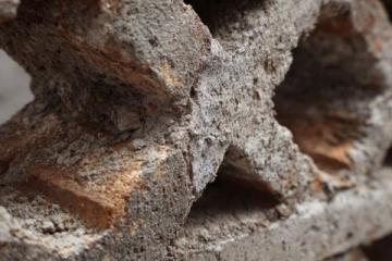 墻固就是指水泥、混凝土等建筑材料固化后的硬性物質。