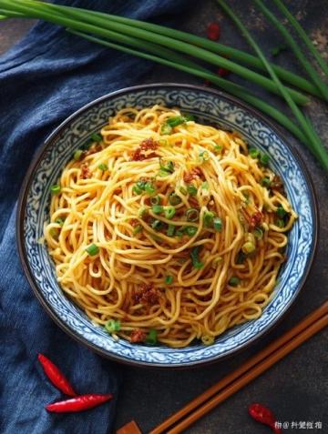 正宗油潑面做法(油潑面美食)