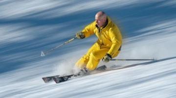 金佛山雪場開放，暢享滑雪樂趣，冬日旅游勝地不容錯過！