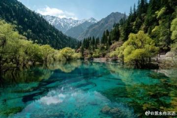 以下是云南最值得一游的景點推薦，結(jié)合最新旅游資訊整理