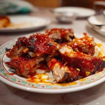 淄博燒烤真相揭秘:網(wǎng)傳吃法誤導多,本地正宗風味大不同