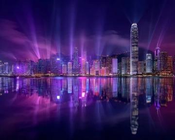 維港游船指南：窮游香港必體驗，欣賞幻彩詠香江燈光秀！
