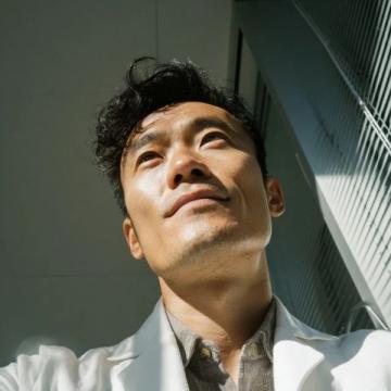 張曉磊發(fā)了一條爆款文章，標題引發(fā)無數(shù)人熱議這個醫(yī)生火了！