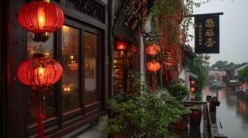 已經(jīng)是晚上9點(diǎn)多了，街邊僅有幾家飯館還亮著燈，能在北京經(jīng)營(yíng)到深夜的