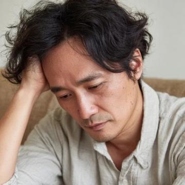 30歲獨(dú)自生活的狀態(tài)是失敗嗎：寧靜自得還是孤獨(dú)迷茫？