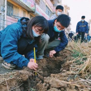 貴陽高考考點(diǎn):外賣員緊急救援助考生取回準(zhǔn)考證