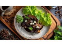 **潮汕風(fēng)味｜蒜蓉五香排骨一口酥香，喚醒味蕾的極致盛宴**