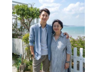 秦孟祿夫婦回高密賞梨花，共游春日美景故鄉(xiāng)情深