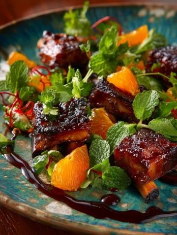 深秋食韻：紅燒五花肉的獨(dú)特風(fēng)味與烹飪藝術(shù)