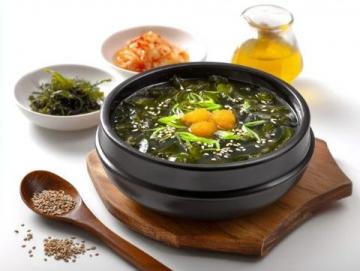秋季滋補養(yǎng)生必備:山藥燉雞湯的做法與營養(yǎng)解析