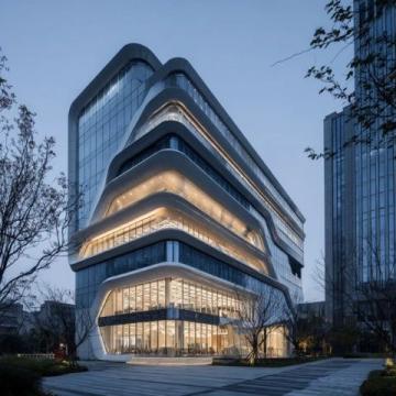 武漢光谷皇冠假日酒店的背影守候已久：細節嬗變、行政待遇有差異