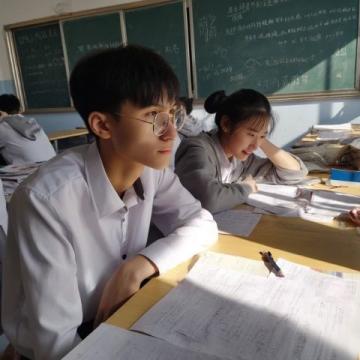 掌握關鍵脈絡：高中語文文學常識備考指南