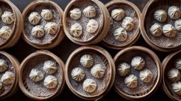 云南必嘗米線店推薦：昆明紅河特色小吃全攻略