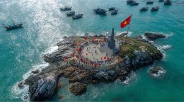 海南島的秘密:陽(yáng)光與海浪中的別樣風(fēng)情