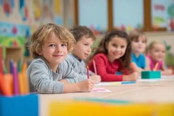 孩子幼兒園就該學(xué)一年級知識嗎?快樂童年與壓力教育的糾結(jié),求支招!