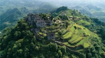 績溪,這座鑲嵌在皖南山區的千年古城,是徽州文化的重要發源地