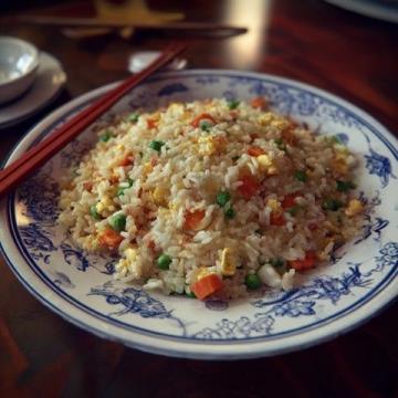簡單又美味：冬日必備章魚丁炒飯做法詳解