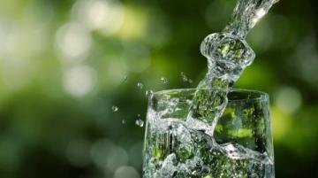 揭秘飲水常識陷阱：科學揭秘你的飲水誤區！