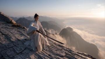 太原蒙山大佛景區探秘：云霧中的千年古佛遺址之旅