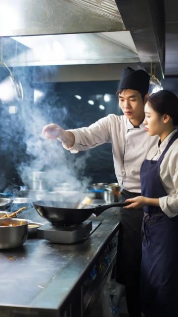 蒸饅頭技巧：冷水or熱水上鍋？掌握四要點，饅頭更松軟