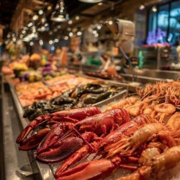 青島：以新鮮海鮮和地方特色小吃著稱的海濱城市