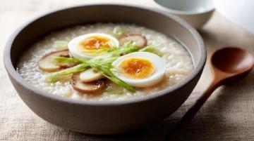 如果飯桌上只有熏拉絲、蒸雙臭和喜蛋，你能吃幾碗飯？