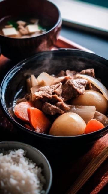 江西瓦罐燉盅:無(wú)煙鎖鮮,營(yíng)養(yǎng)美味,全家共享健康美食