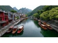 以下是一篇關(guān)于湖南旅游風(fēng)景的文案