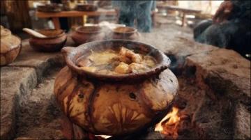 慶陽(yáng)傳統(tǒng)美食土暖鍋:千年歷史的炭火美味